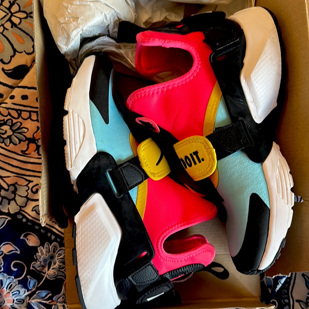 Shoes Nike Only Wear 2 Times